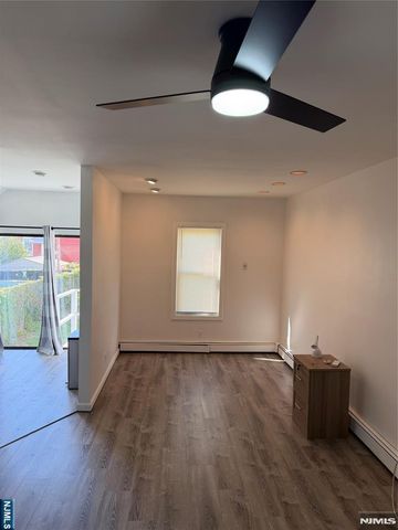 24 Pleasant 1, Clifton, NJ 07013