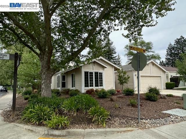 498 Freitas Rd, Danville, CA 94526