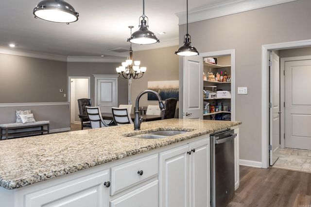 14 Majestic Court, Maumelle, AR 72113