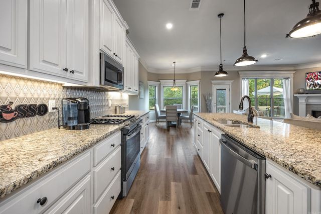 14 Majestic Court, Maumelle, AR 72113