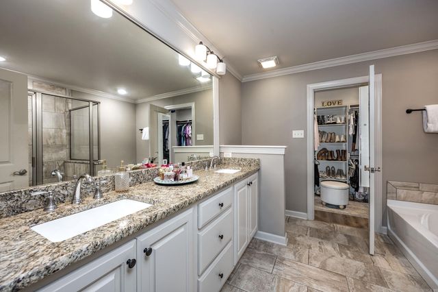 14 Majestic Court, Maumelle, AR 72113