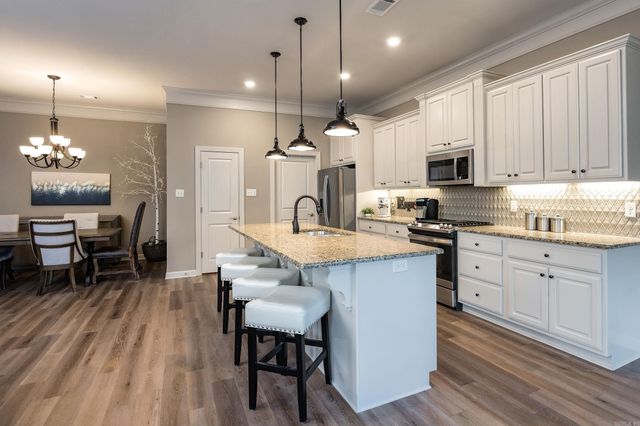 14 Majestic Court, Maumelle, AR 72113