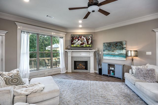 14 Majestic Court, Maumelle, AR 72113