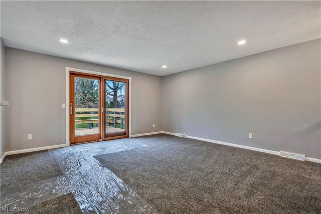 6518 Lorraine Avenue NW, Massillon, OH 44646