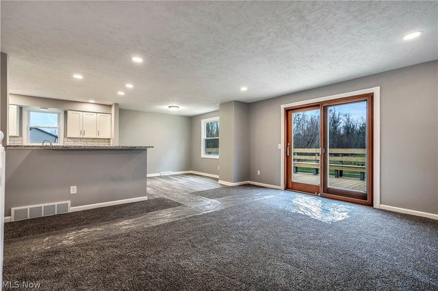 6518 Lorraine Avenue NW, Massillon, OH 44646