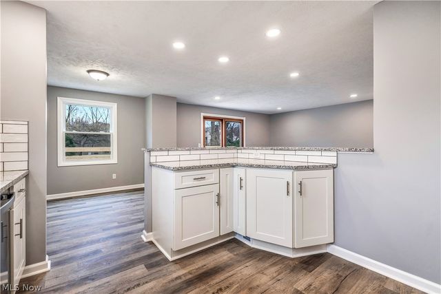 6518 Lorraine Avenue NW, Massillon, OH 44646