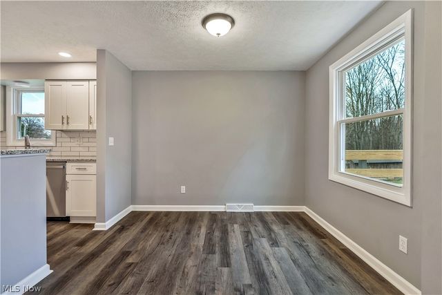 6518 Lorraine Avenue NW, Massillon, OH 44646