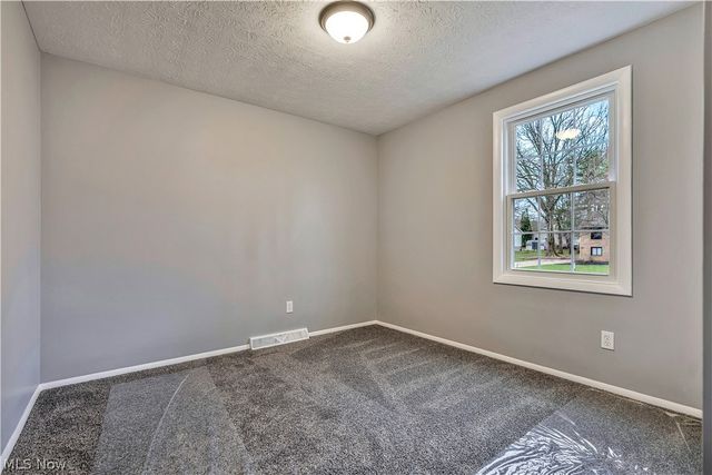 6518 Lorraine Avenue NW, Massillon, OH 44646