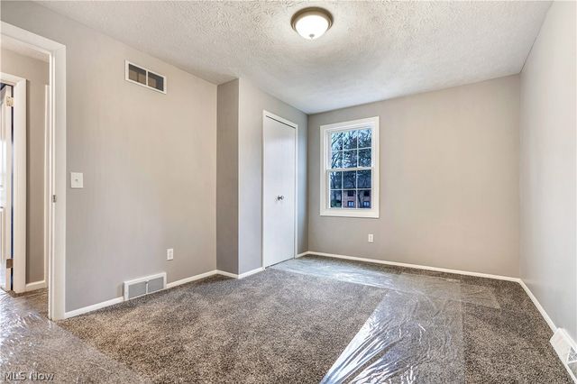 6518 Lorraine Avenue NW, Massillon, OH 44646