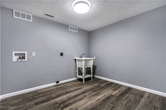 6518 Lorraine Avenue NW, Massillon, OH 44646