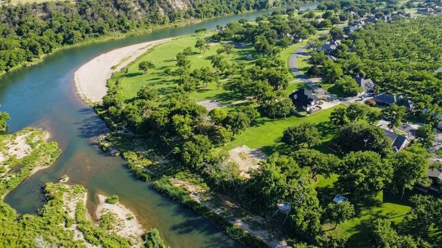 8820 Ravenswood Road, Granbury, TX 76049