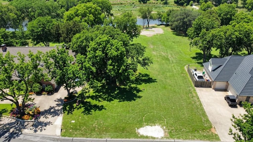 8820 Ravenswood Road, Granbury, TX 76049 — photo 3