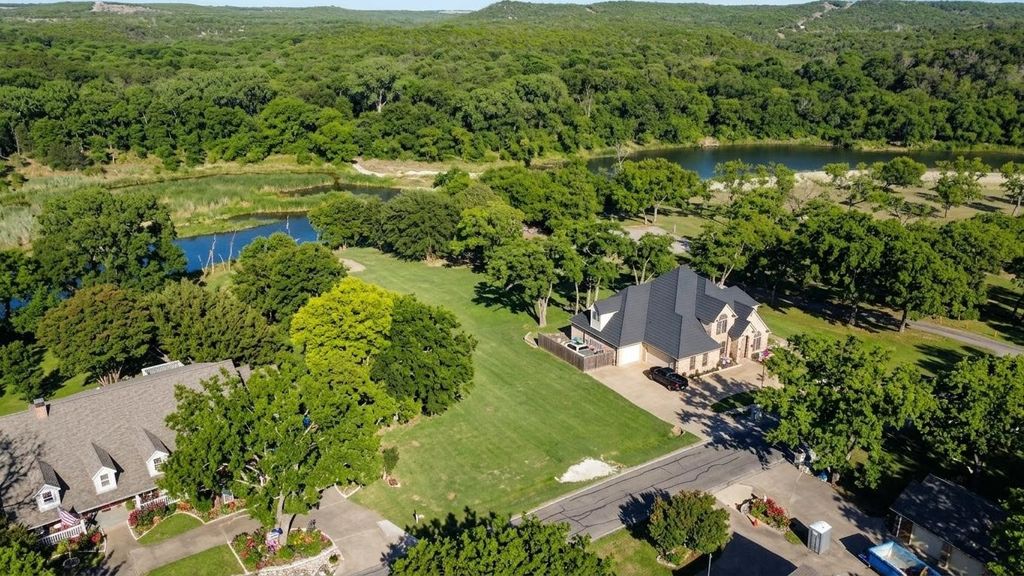 8820 Ravenswood Road, Granbury, TX 76049 — photo 4