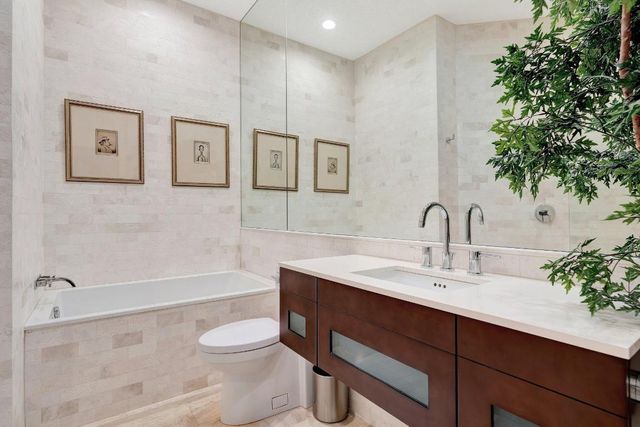 150 Lost Bridge Drive, Palm Beach Gardens, FL 33410