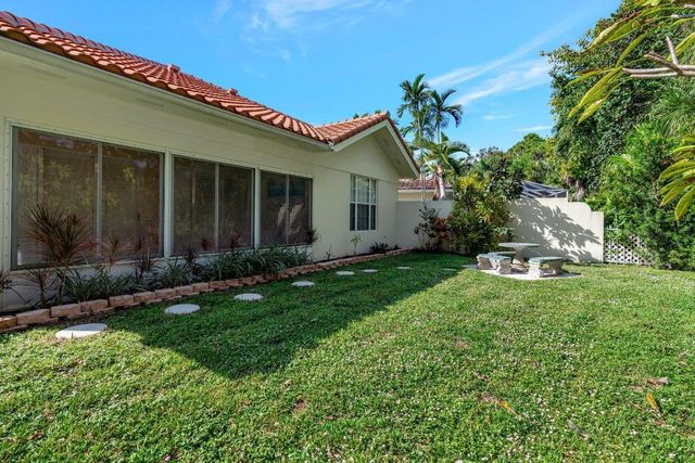 150 Lost Bridge Drive, Palm Beach Gardens, FL 33410