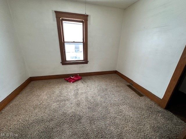 5295 Harvard Avenue, Newburgh Heights, OH 44105