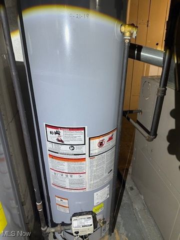 5295 Harvard Avenue, Newburgh Heights, OH 44105