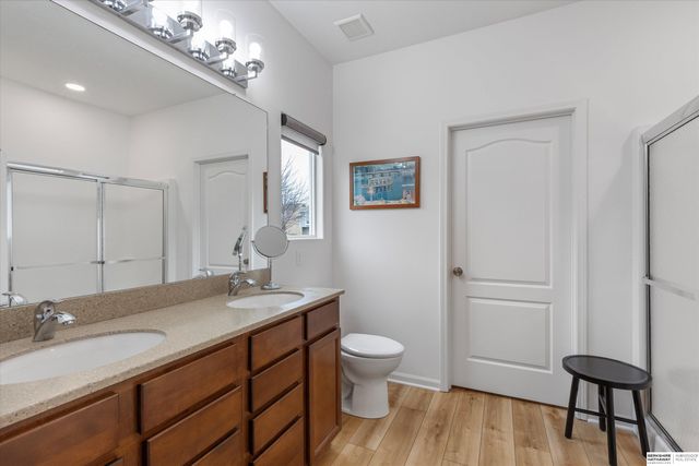 7534 S 101st Street, La Vista, NE 68128