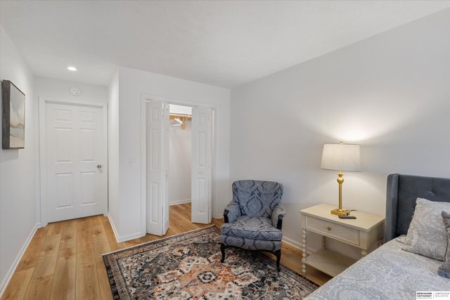 7534 S 101st Street, La Vista, NE 68128