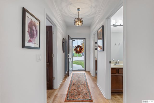 7534 S 101st Street, La Vista, NE 68128