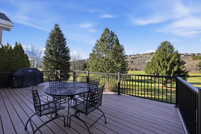 813 N Garry Dr, Liberty Lake, WA 99019