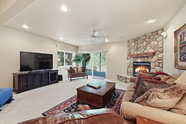 813 N Garry Dr, Liberty Lake, WA 99019