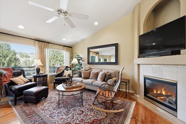 813 N Garry Dr, Liberty Lake, WA 99019