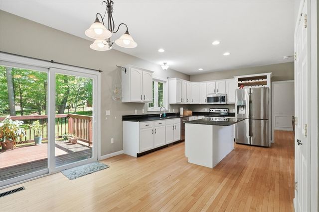 206 Washington St, Northbridge, MA 01534