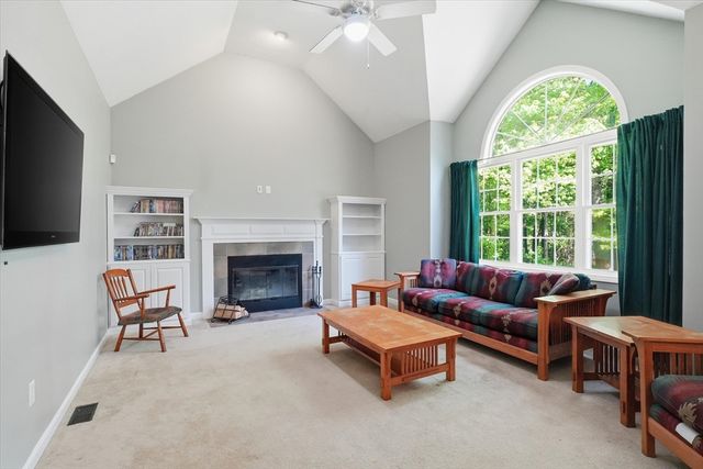 206 Washington St, Northbridge, MA 01534