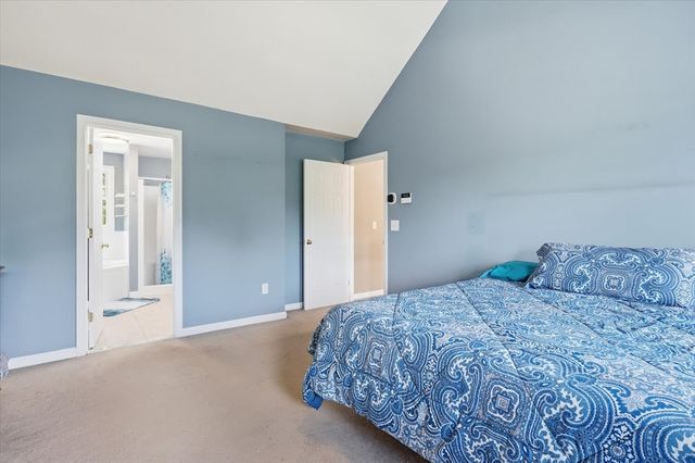 206 Washington St, Northbridge, MA 01534