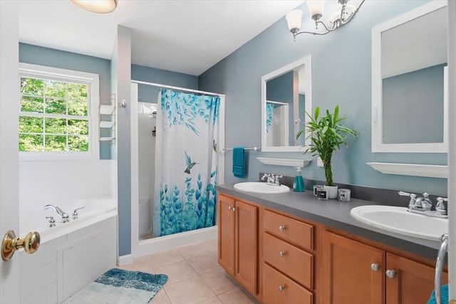 206 Washington St, Northbridge, MA 01534