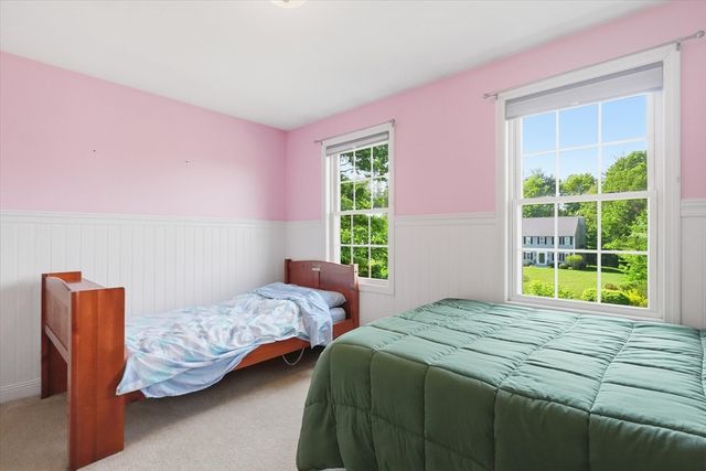 206 Washington St, Northbridge, MA 01534