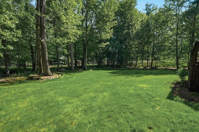 206 Washington St, Northbridge, MA 01534