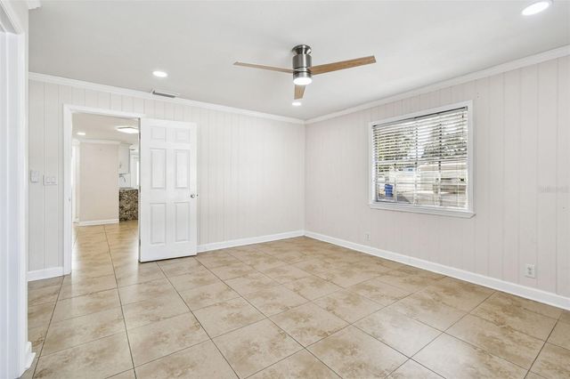 6817 N STERLING AVENUE, Tampa, FL 33614