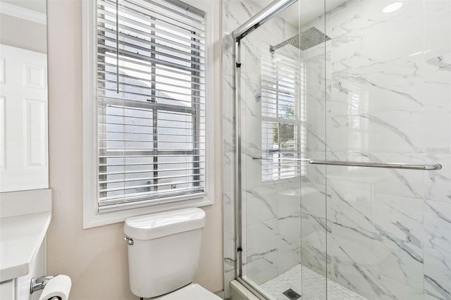 6817 N STERLING AVENUE, Tampa, FL 33614