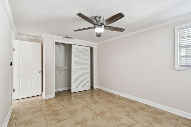 6817 N STERLING AVENUE, Tampa, FL 33614