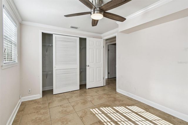 6817 N STERLING AVENUE, Tampa, FL 33614