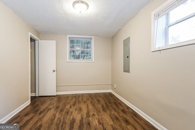 2171 Rochelle Way, College Park, GA 30349