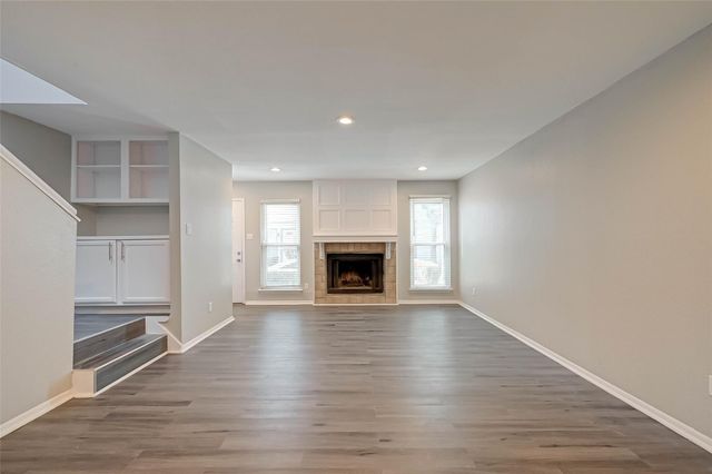 5917 Fairdale Lane 14, Houston, TX 77057