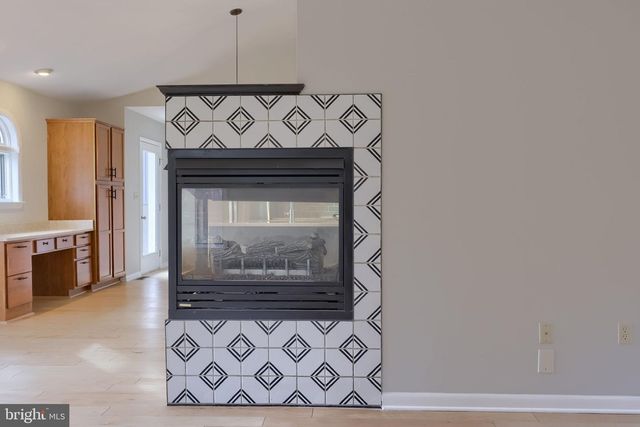 421 LONGMEADOW RD, Lancaster, PA 17601