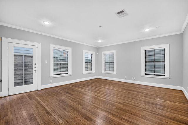 5808 Maxie Street, Houston, TX 77007