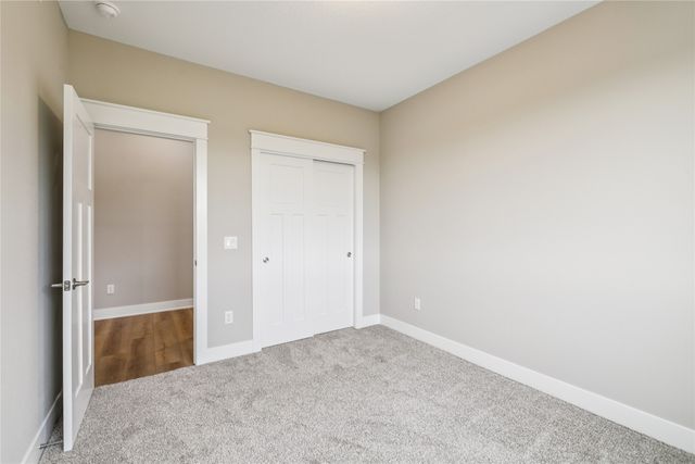 2311 N 8th Avenue E, Newton, IA 50208