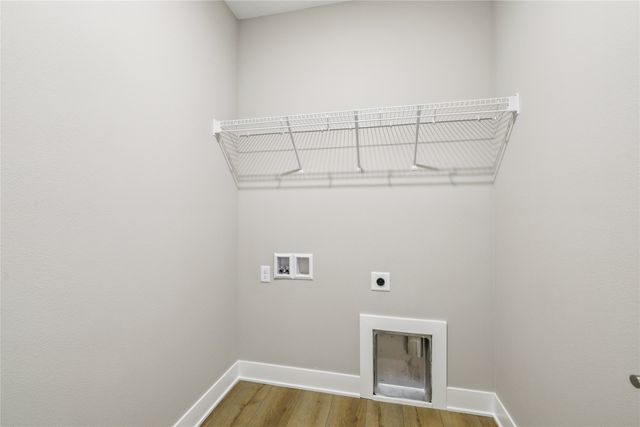 2311 N 8th Avenue E, Newton, IA 50208