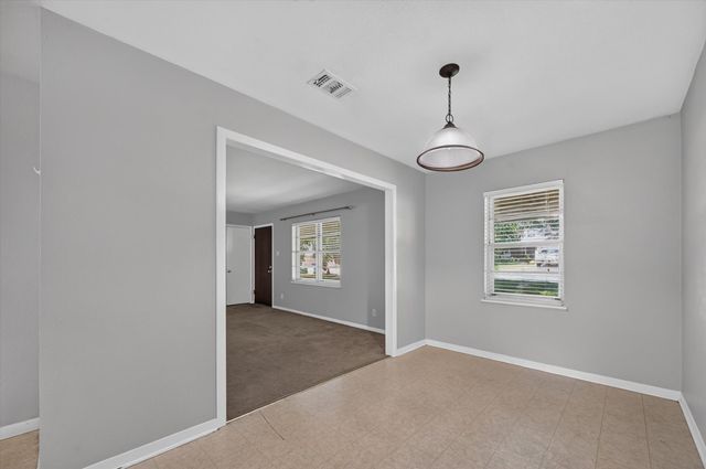 108 S Lakeview Drive, Lake Dallas, TX 75065