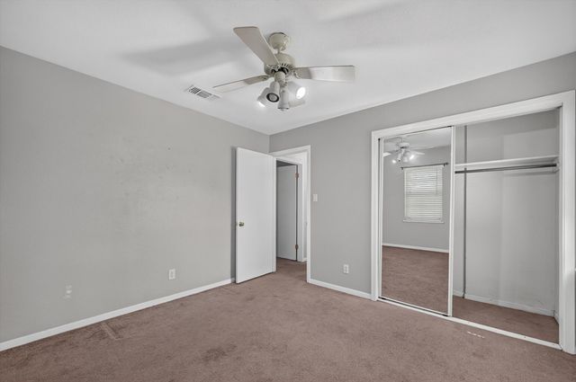 108 S Lakeview Drive, Lake Dallas, TX 75065