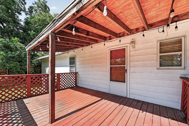 108 S Lakeview Drive, Lake Dallas, TX 75065