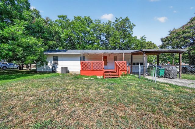 108 S Lakeview Drive, Lake Dallas, TX 75065