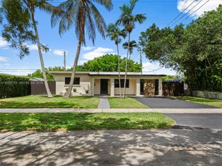 1700 SW 64th Ave, West Miami, FL 33155