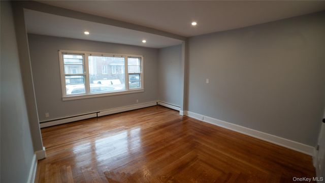 305 N Terrace Avenue, Mount Vernon, NY 10550