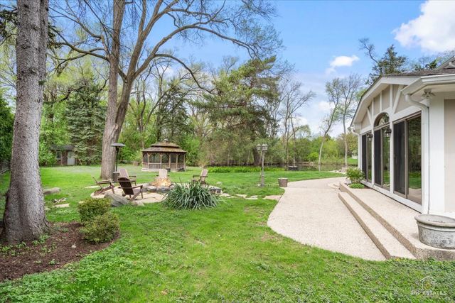 3620 Lawson Road, Glenview, IL 60026